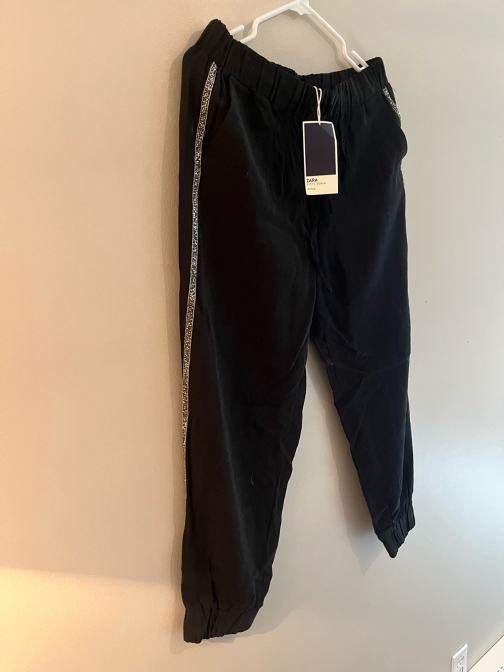 Zara Black Cropped Jogger Pants with Side Trim